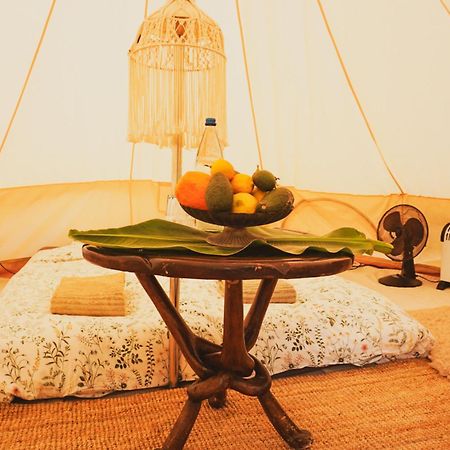 Yurt In Avocado Garden 호텔 기마르 외부 사진